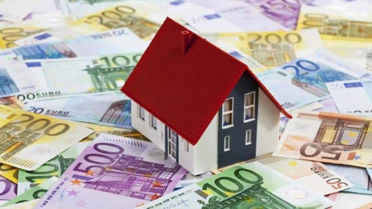 Taux de crédit immobilier, les banques s’alignent sur la baisse du minimum